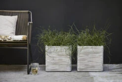 Capi Plantenbak Vierkant Nature Rib NL - L30 X B30 X H30cm - Ivoor -Tuinbenodigdheden pot vierkant rib nl 30x30x30 ivoor plantenbak 7 8