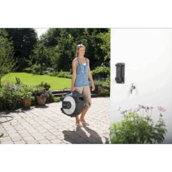 Roll-up Auto Met Broes - 35m - Wit - Gardena 8 Roll-up Auto Met Broes - 35m - Wit - Gardena -Tuinbenodigdheden roll up auto met broes 35m wit gardena 2 9