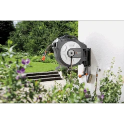 Roll-up Auto Met Broes - 35m - Wit - Gardena 9 Roll-up Auto Met Broes - 35m - Wit - Gardena -Tuinbenodigdheden roll up auto met broes 35m wit gardena 3 9
