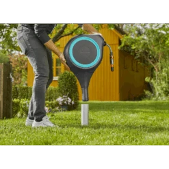 Tuinslangbox RollUp - M - 20m - Blauw - Gardena 13 Tuinslangbox RollUp - M - 20m - Blauw - Gardena -Tuinbenodigdheden tuinslangbox rollup m 20m blauw gardena 5 7