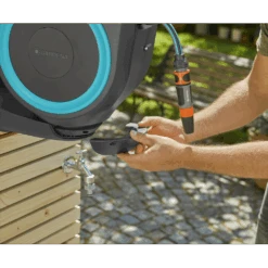 Wandslangenbox RollUp - S - 15m - Blauw - Gardena 13 Wandslangenbox RollUp - S - 15m - Blauw - Gardena -Tuinbenodigdheden wandslangenbox rollup s 15m blauw gardena 5 7
